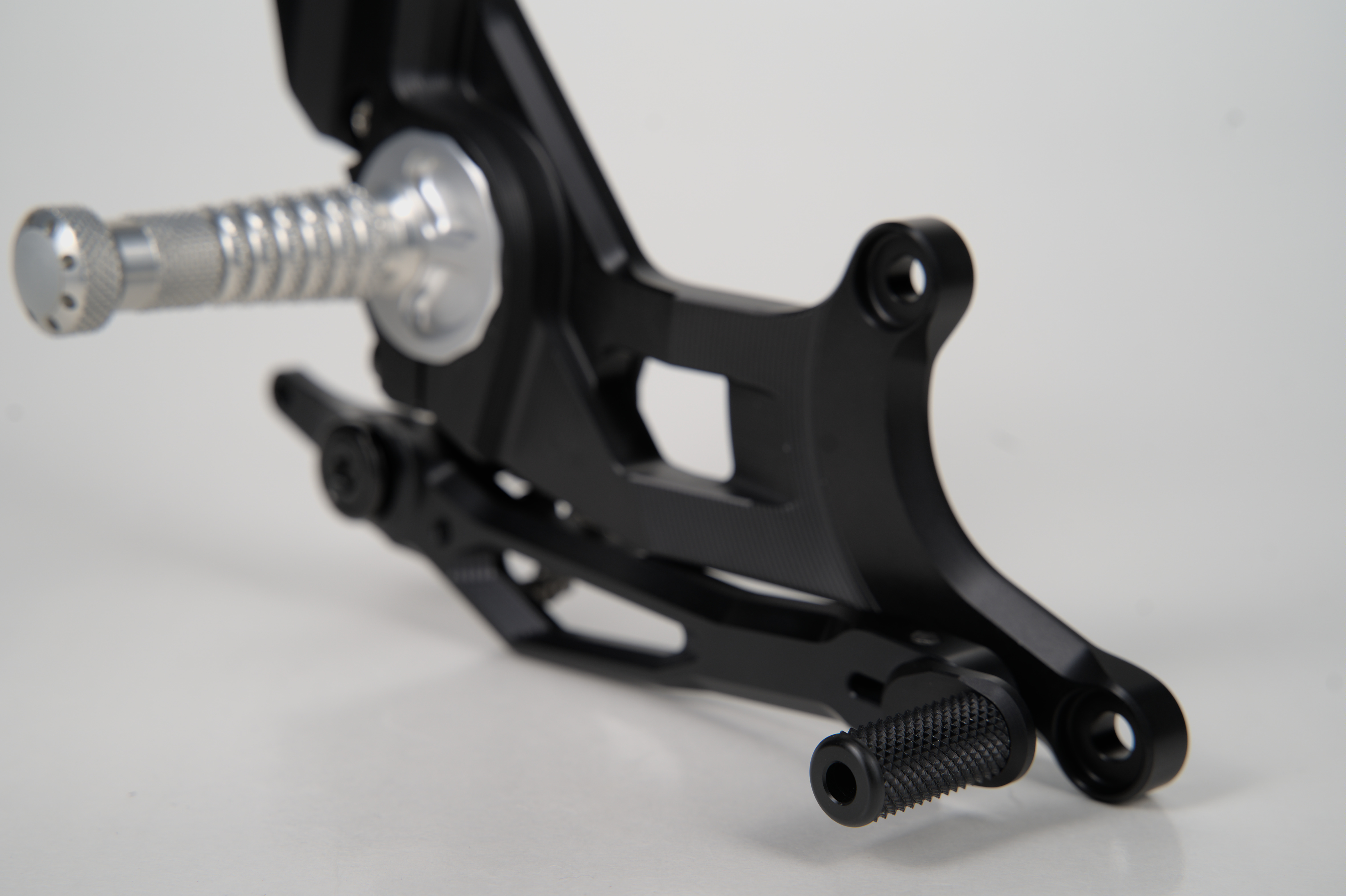 Fussrastenanlage R9T-Racer schwarz matt