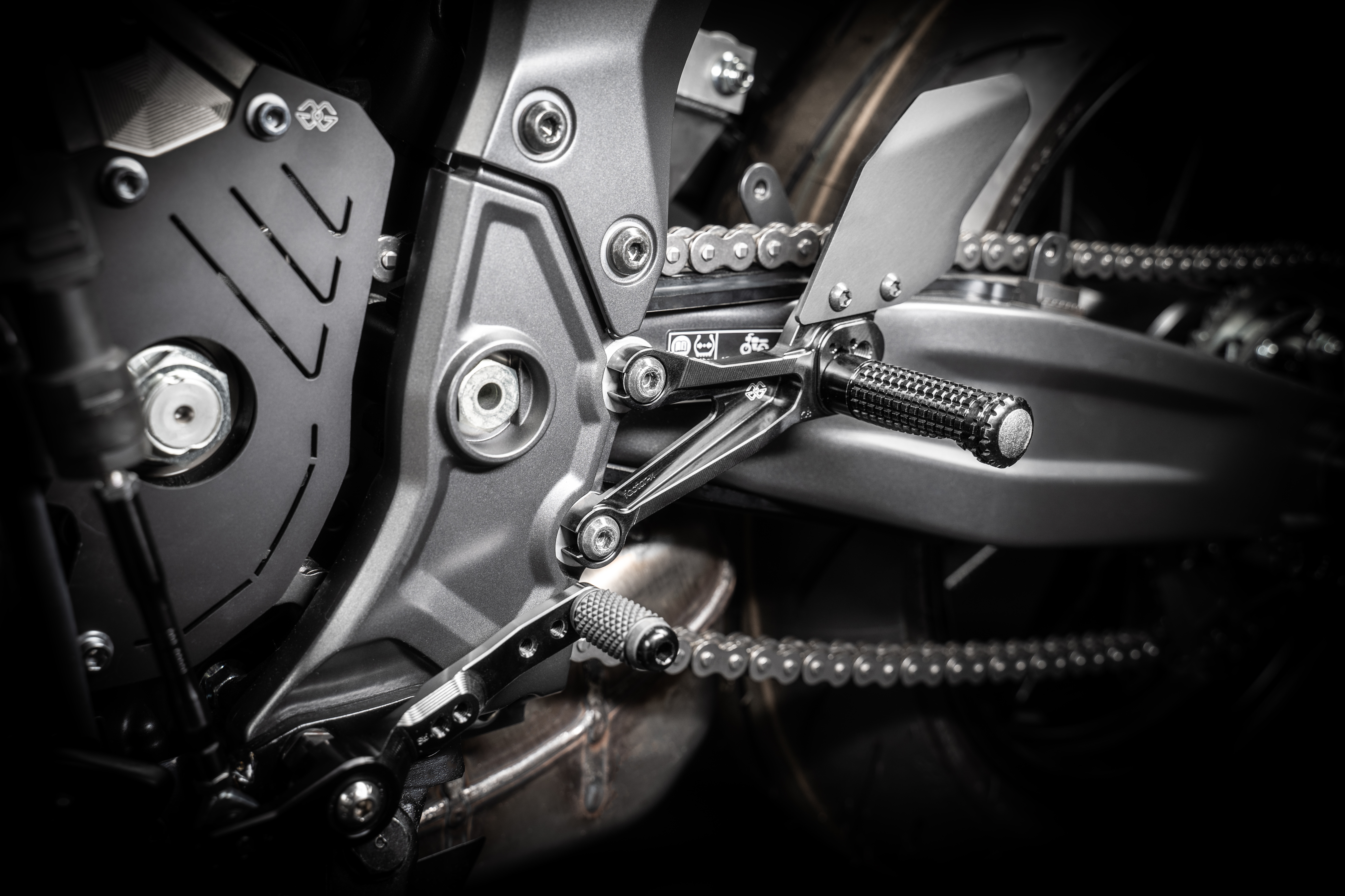 Fußrastenanlage FXR Schwarz